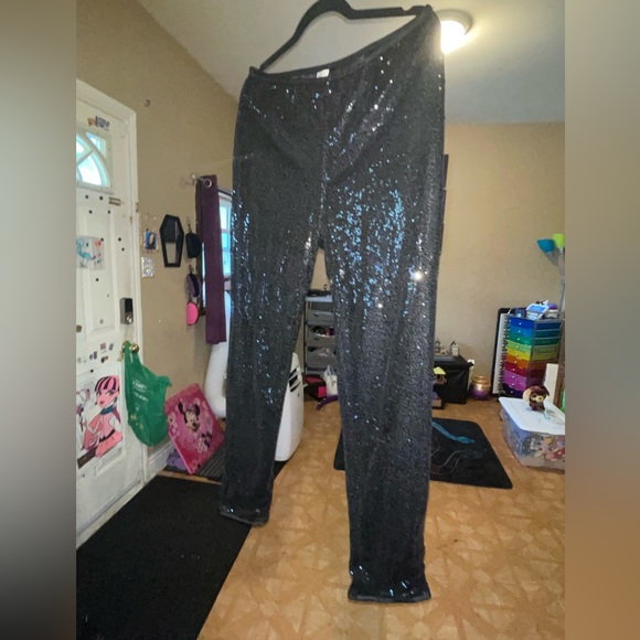 Black sequin pants. Short inseam. Sequins front and back. - Picture 3 of 6